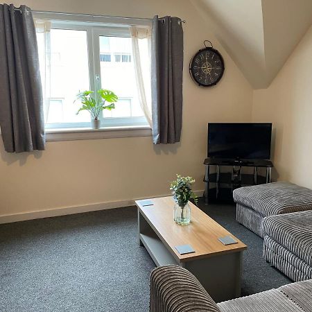 2 Bedroom Flat In Stornoway Town Centre ภายนอก รูปภาพ