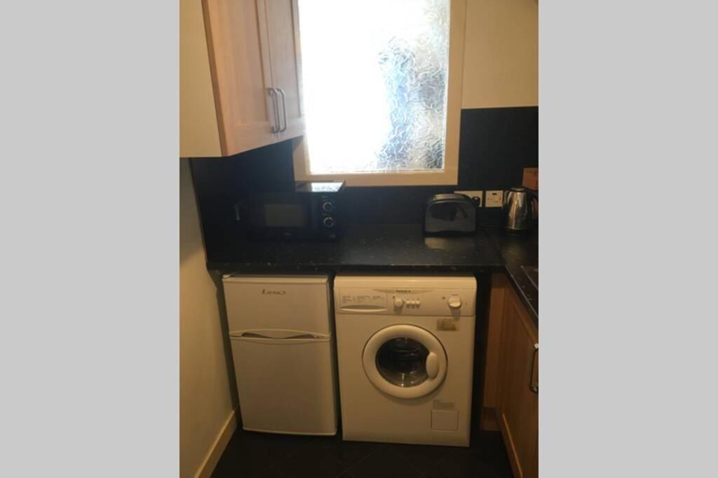 2 Bedroom Flat In Stornoway Town Centre ภายนอก รูปภาพ