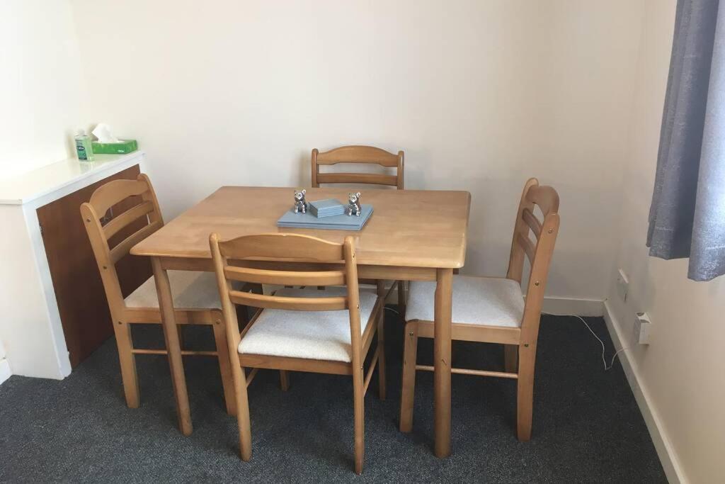 2 Bedroom Flat In Stornoway Town Centre ภายนอก รูปภาพ