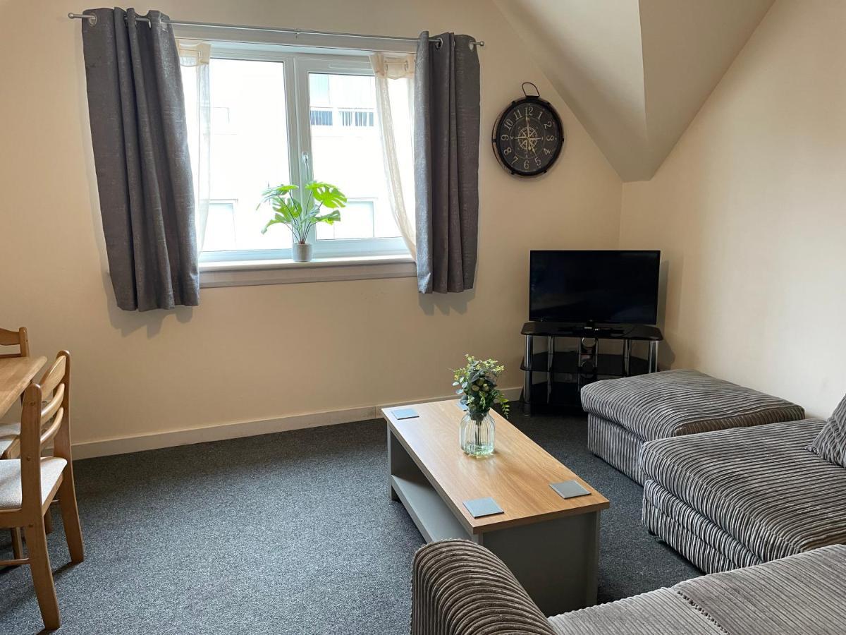2 Bedroom Flat In Stornoway Town Centre ภายนอก รูปภาพ